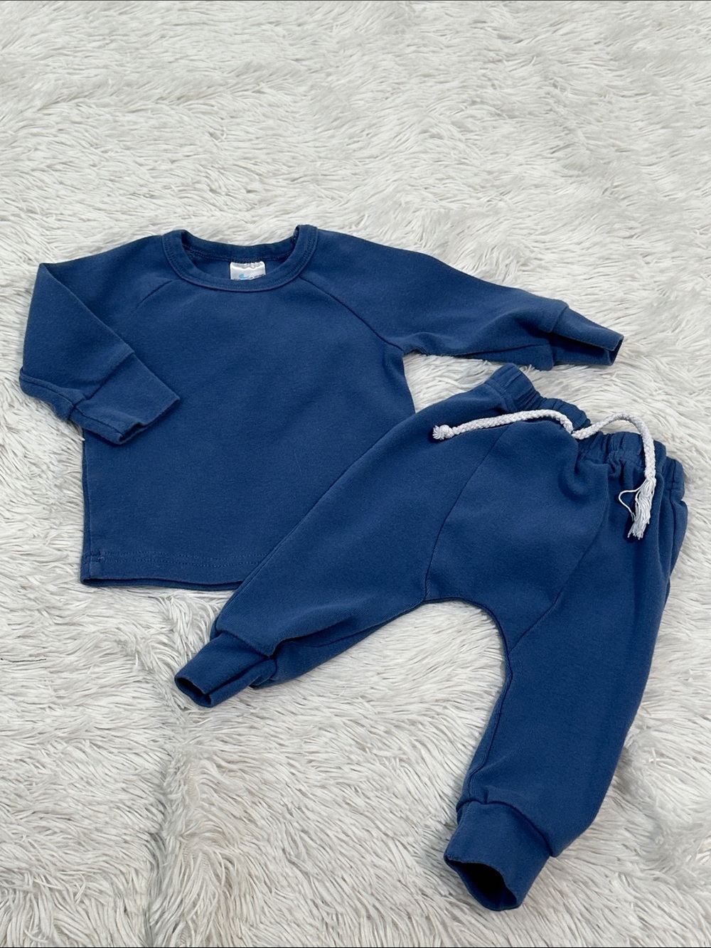 🪎 Little One Shop Outfit Size 6 months